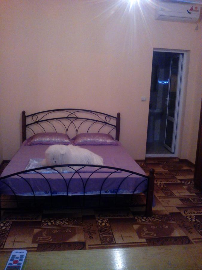 New Athos Guesthouse U Moti מראה חיצוני תמונה