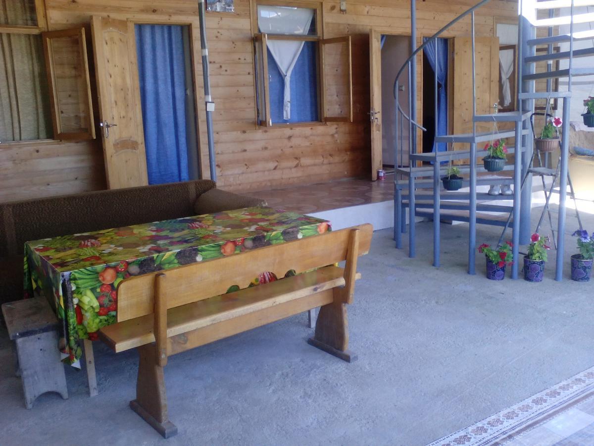 New Athos Guesthouse U Moti מראה חיצוני תמונה