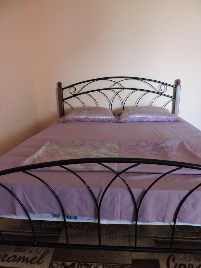 New Athos Guesthouse U Moti מראה חיצוני תמונה