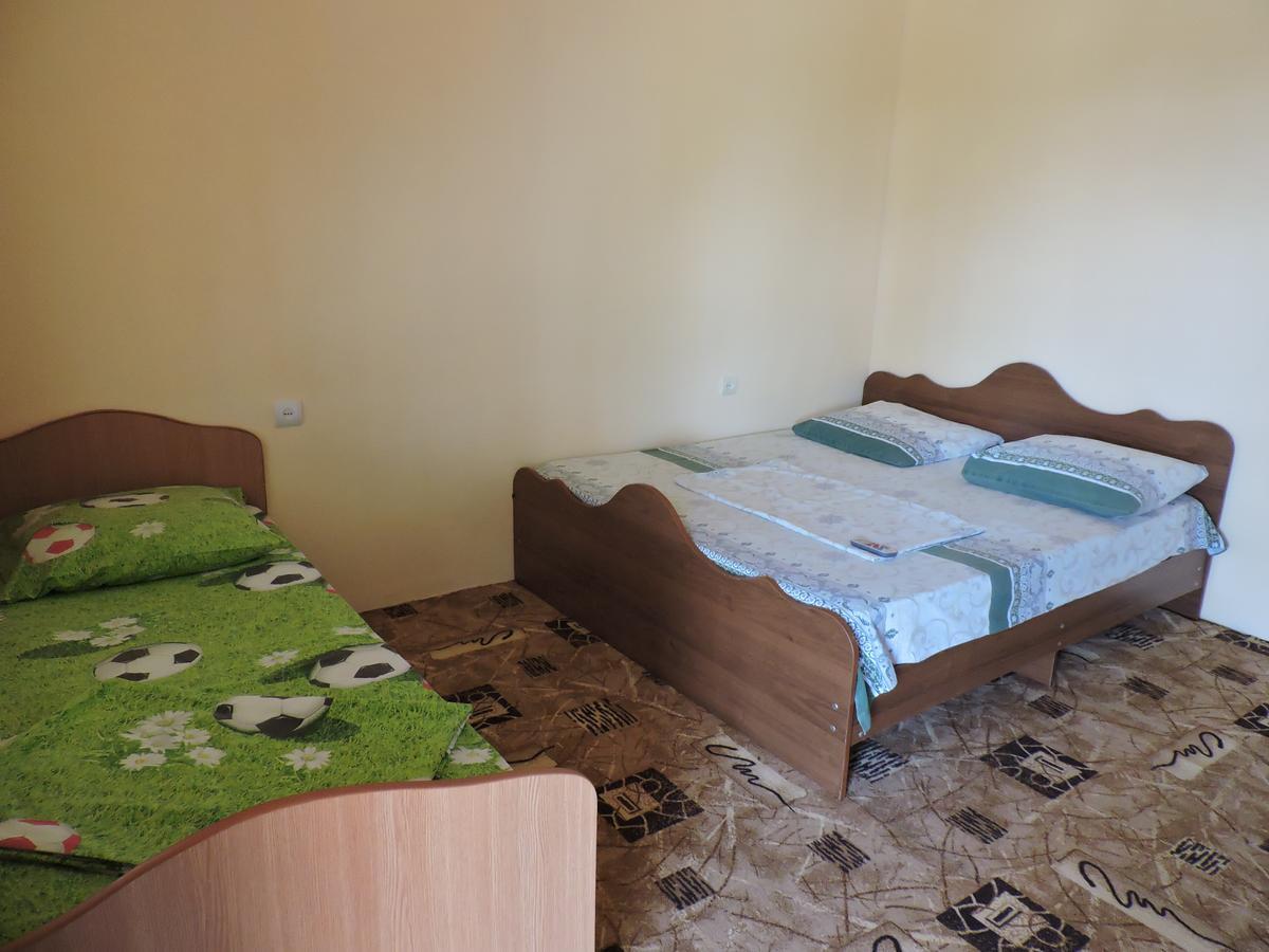 New Athos Guesthouse U Moti מראה חיצוני תמונה